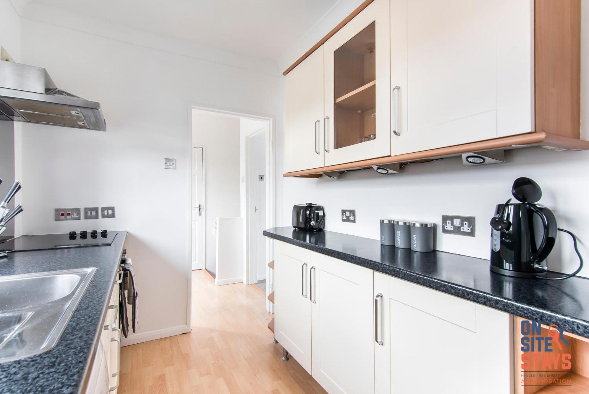 Onsitestays - Cosy 2-Bedroom Apartment With Private Entrance & Long Stay Prices Gravesend Exterior photo