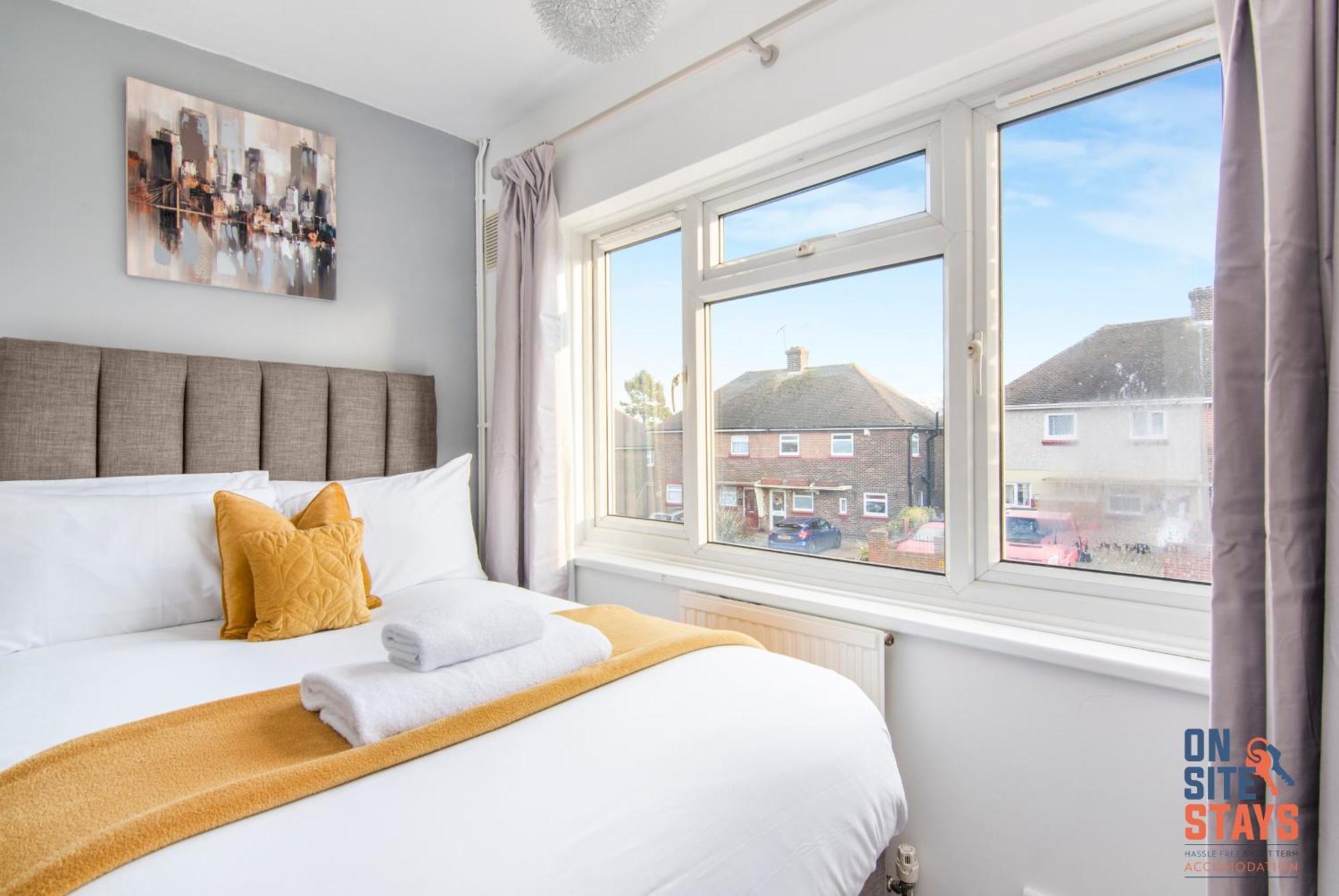 Onsitestays - Cosy 2-Bedroom Apartment With Private Entrance & Long Stay Prices Gravesend Exterior photo